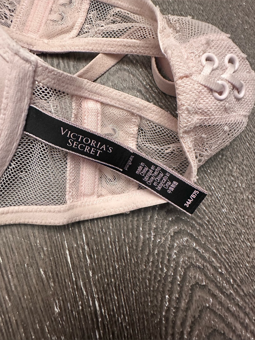 VICTORIAS SECRET CREAM FRONT CLOSURE EXTREME PUSH UP BRA - Size 34A SKU:102 - Picture 5 of 5